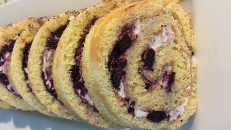 Weight Watchers Blueberry Roulade