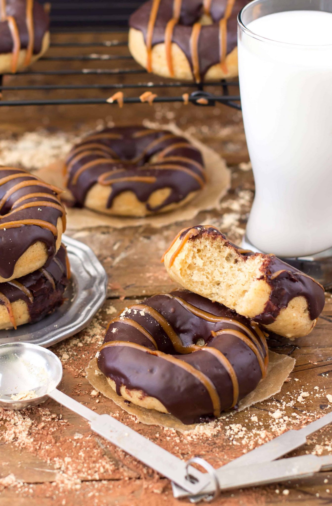 Peanut butter banana chocolate dipped donuts - Free Style in KItchen