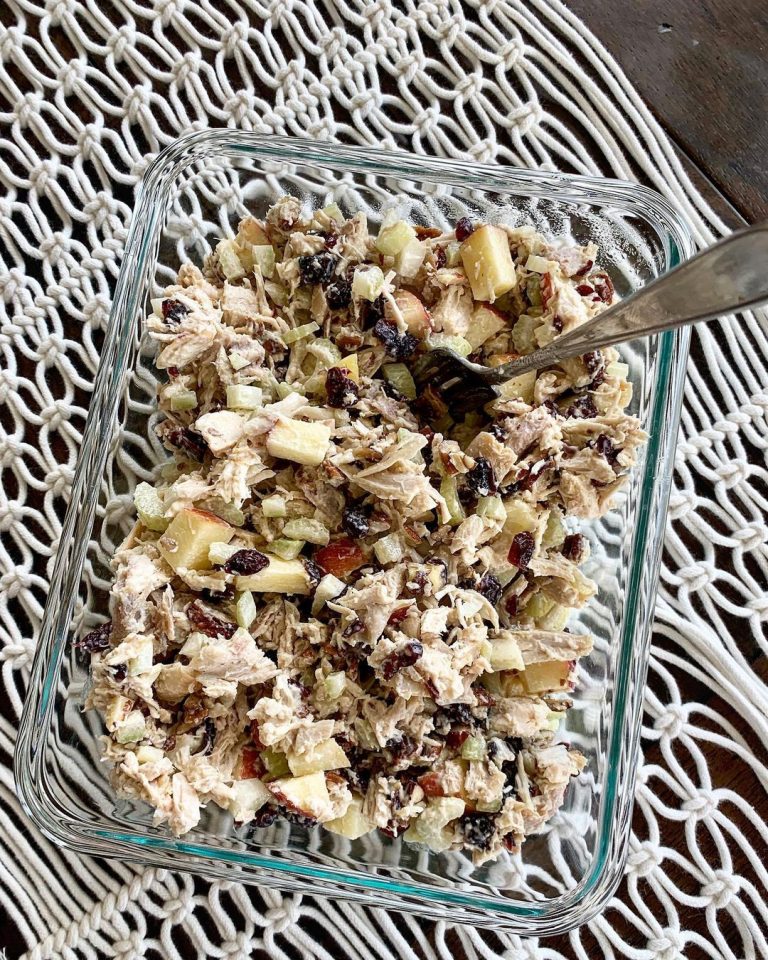 CHICKEN, APPLE AND PECAN SALAD IN A JAR￼