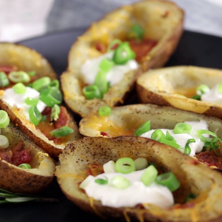 Weight Watchers Inspired Stuffed Potato Skins Recipe – 1 Pt.￼