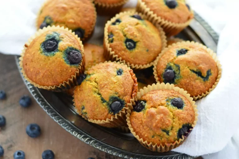 Three Ingredient Weight Watchers Miracle blueberry muffins