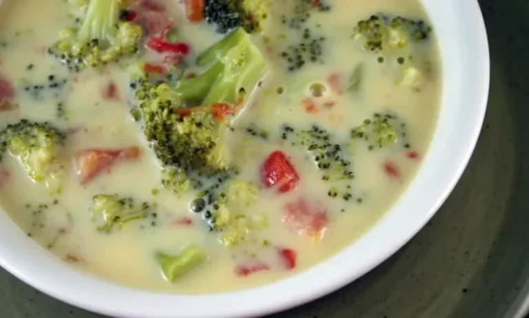 Weight Watchers Broccoli Cheese Soup – 2 Pts Per Cup