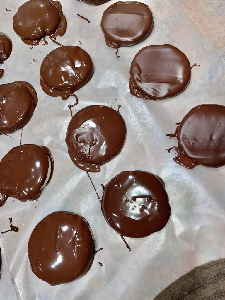 No Bake Peppermint Patties
