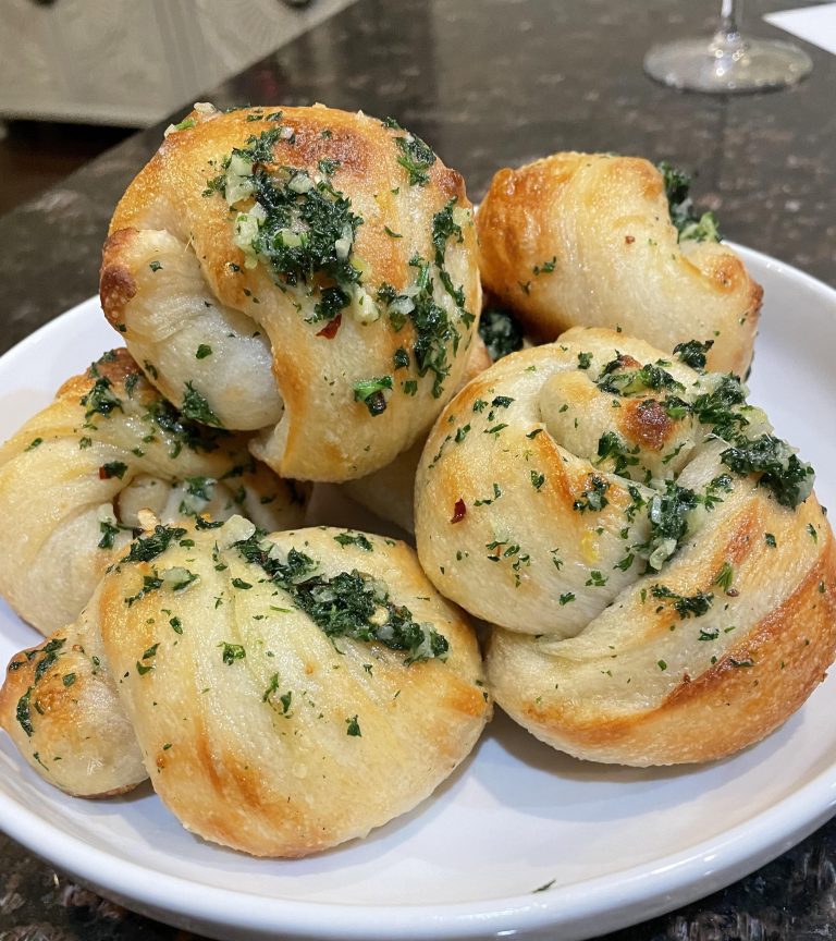 WW Low-Point Garlic Parmesan Knots